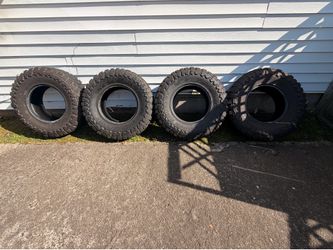 35s MT TIRES FOE SELL (4)