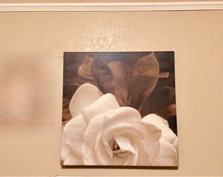 Rose wall decor