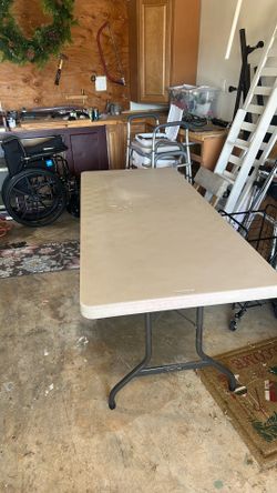 Portable folding table 6 foot