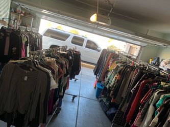 Family Clothing Women, 1 Rack Of Men’s Clothing, Prices From $1 to 5 ⬇️