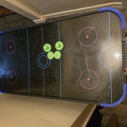 Air Hockey Table