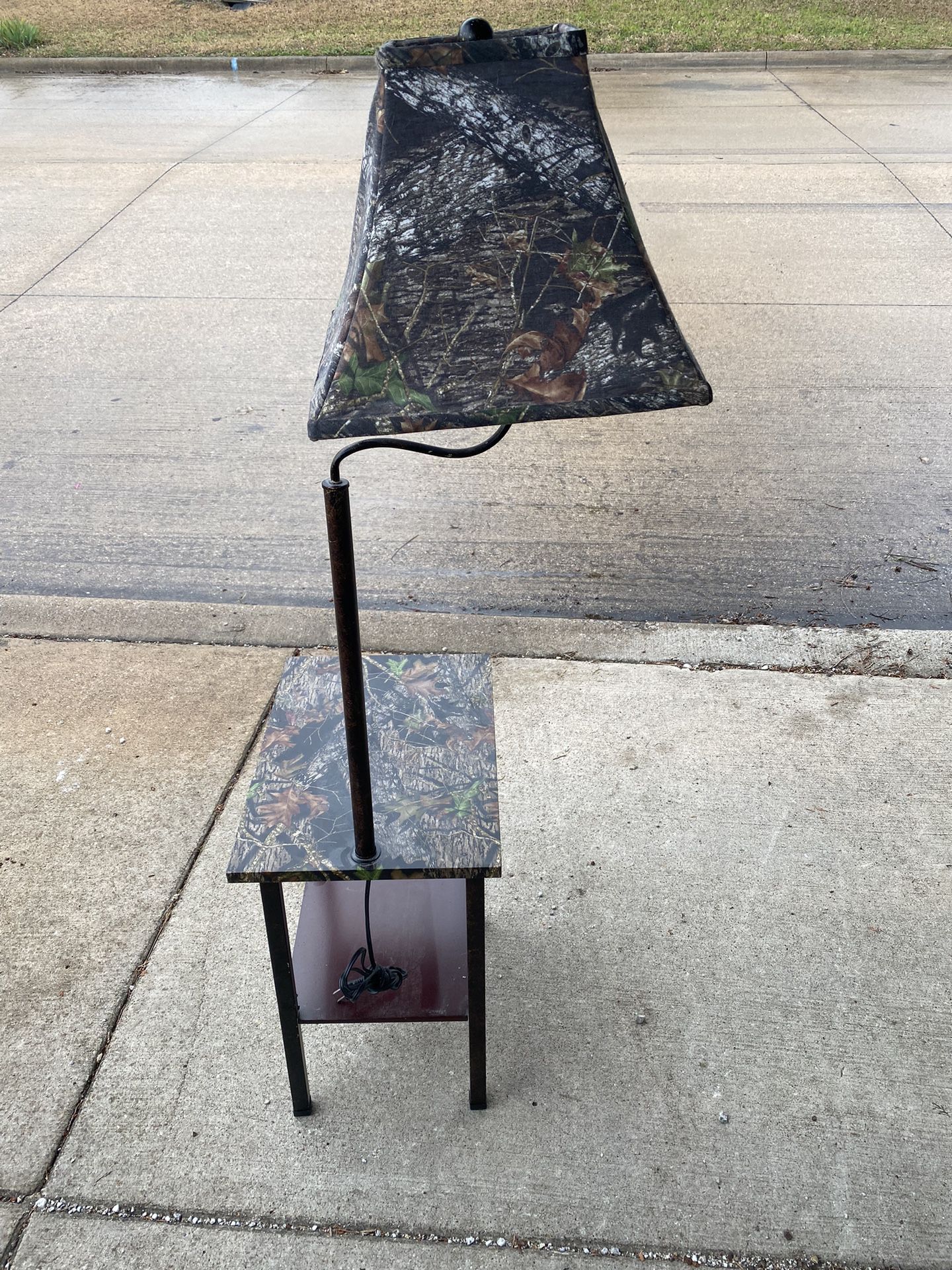 Nightstand Or Floor Lamp $50 👉Desoto Tx 