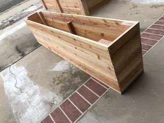 Custom Beautiful privacy wall Tomato Tower Planter Box Garden Bed Decor Outdoor Design cedar redwood