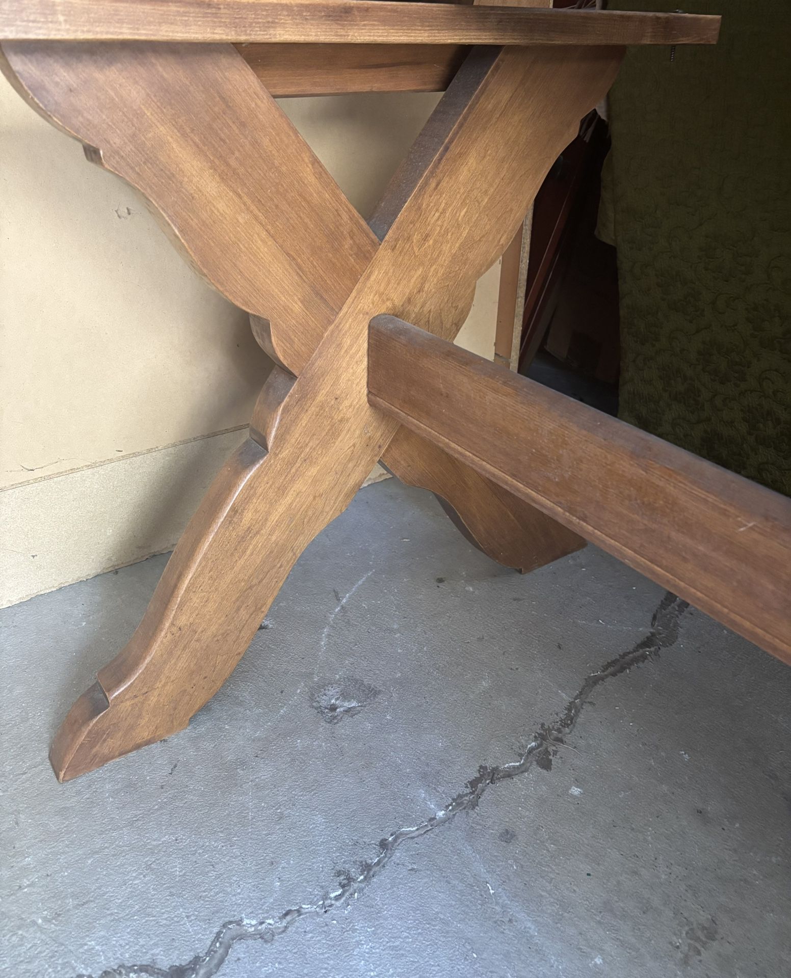 Vintage Solid Wood Casual Dinner/Kitchen Table