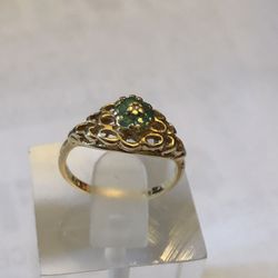 14k authentic gold ring with Emerald &diamond,1.47 g,size 3.5, please look at all pictures and my other stuff