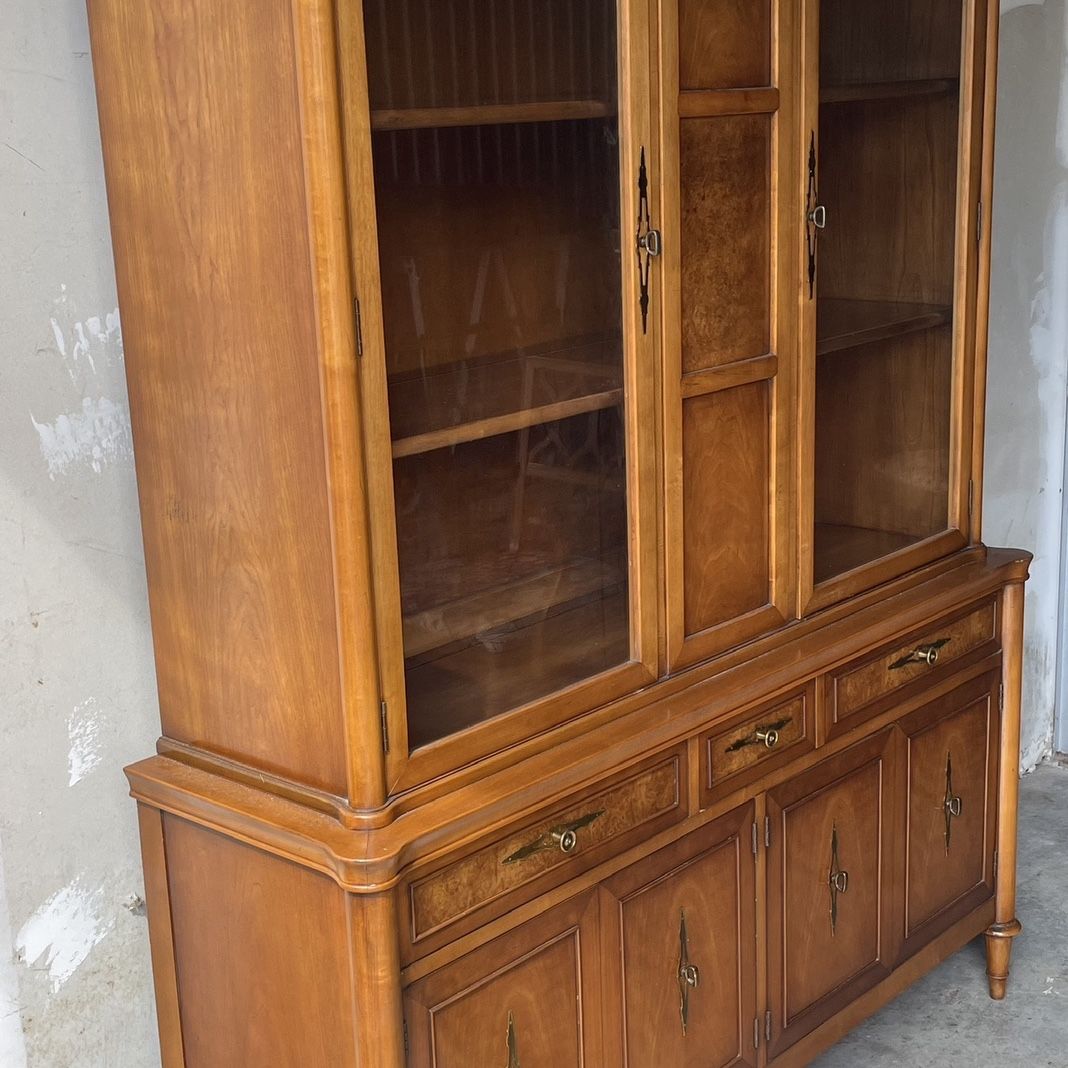 キャビネット　Drexel 中古 1958 Drexel Mid Century China Cabinet for Sale in Laud By Sea, FL