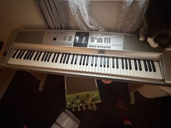 Yamaha Keyboard