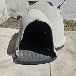 Heavy-Duty Indigo Igloo-Style Doghouse – $25