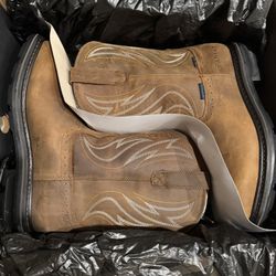 ARIAT BOOTS