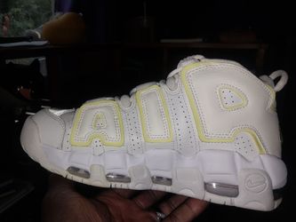 Nike Women's Air More Uptempo