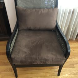 SUEDE SITTING CHAIR