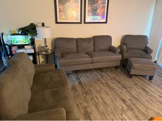 Couch set