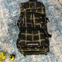 Burton wheeled snowboard gear bag/suitcase / luggage and snowboard items/winter apparel for all ages
