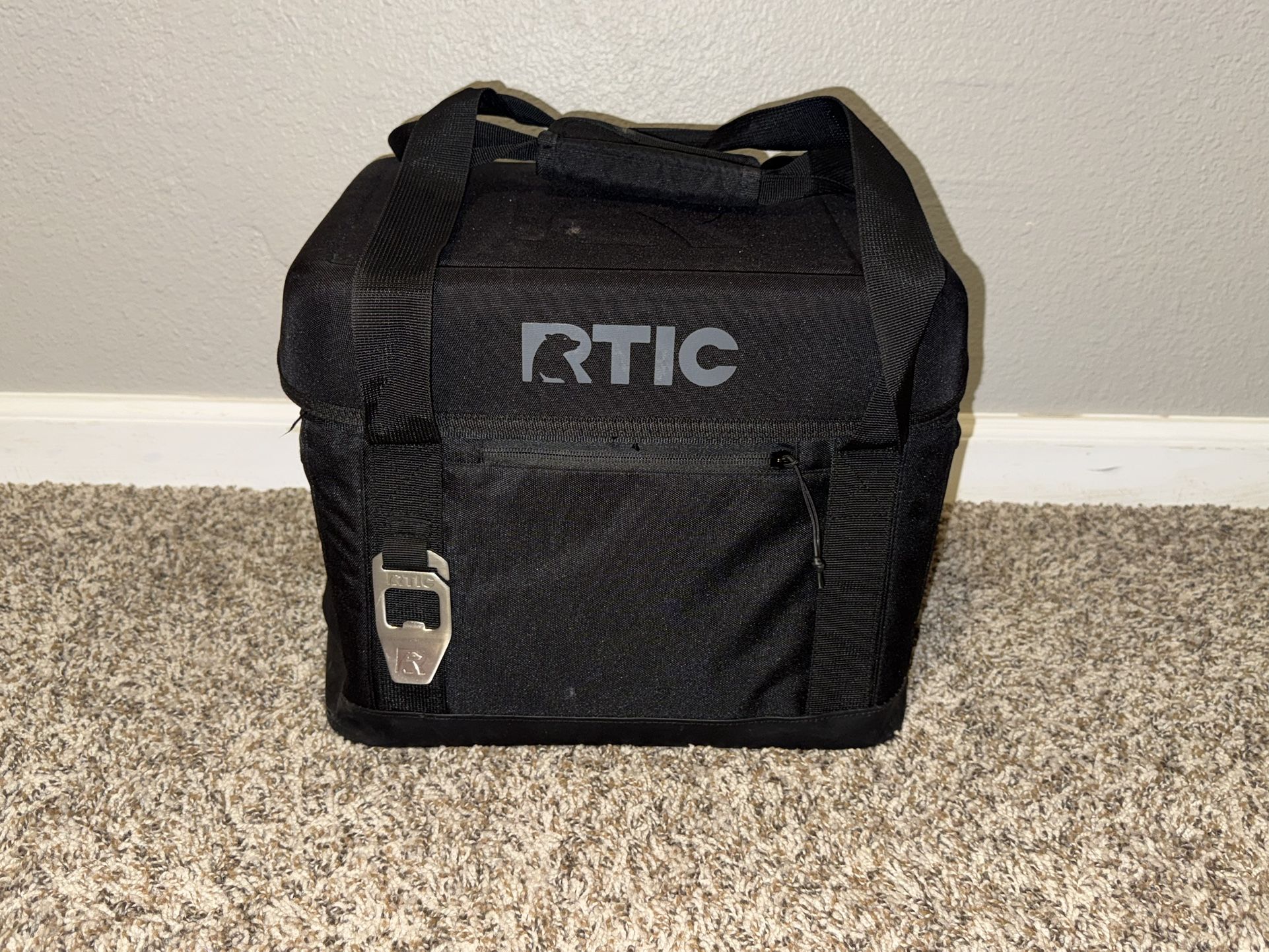 Rtic collapsible 28 can cooler