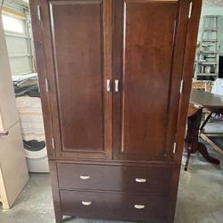 Dresser / Cabinet $120