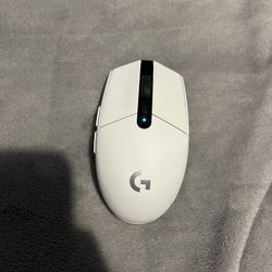 Logitech G305