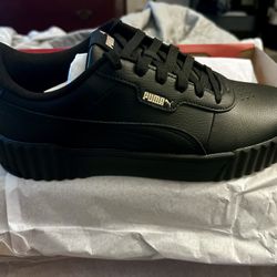 Women's Puma Sneakers