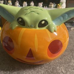 Grogu Halloween Candy Bowl – Star Wars: The Mandalorian ID: (contact info removed)56010