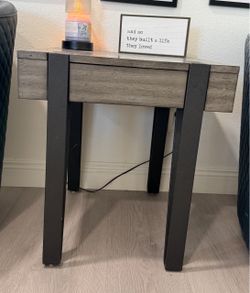 Mavrick End Table