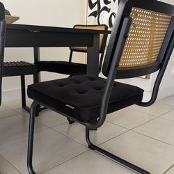 4 dining chairs