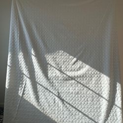 Queen Size Almost New mattress 