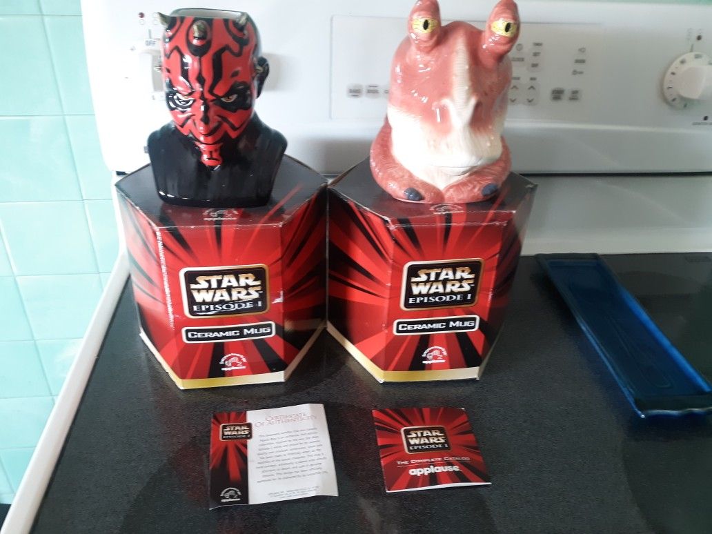 Older COLLECTABLE STAR WARS Ceramic Mugs With Certificates