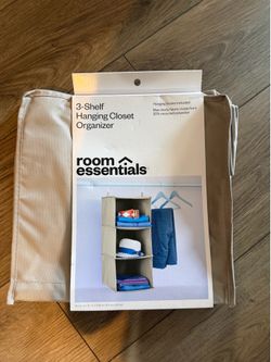 Hanging closet organizer