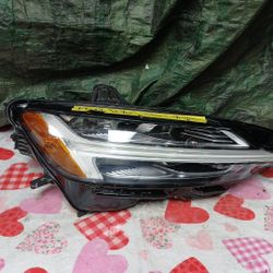 2019-22 Volvo S60 Right Headlight Computer 