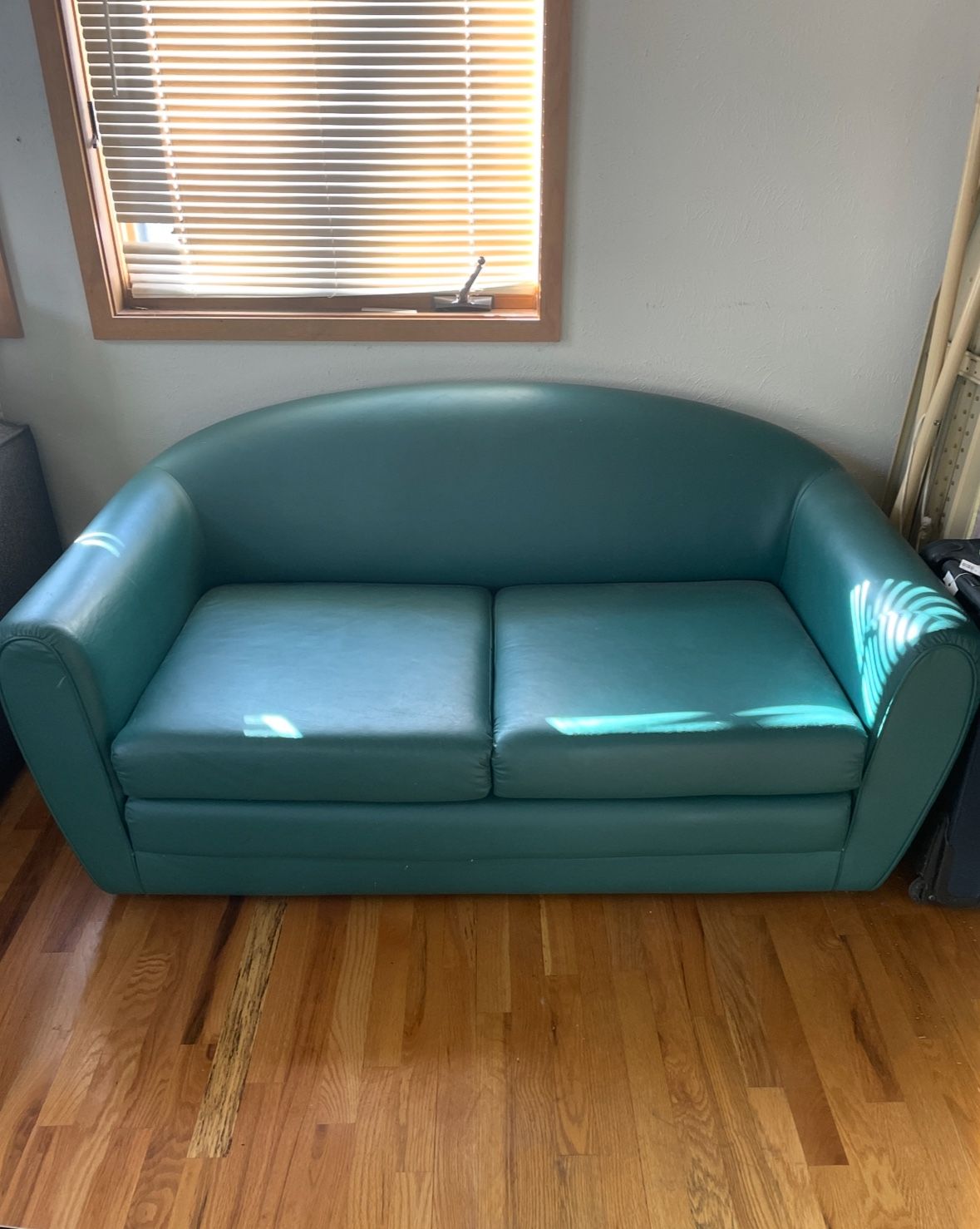 Cool vintage 90’s couch sofa