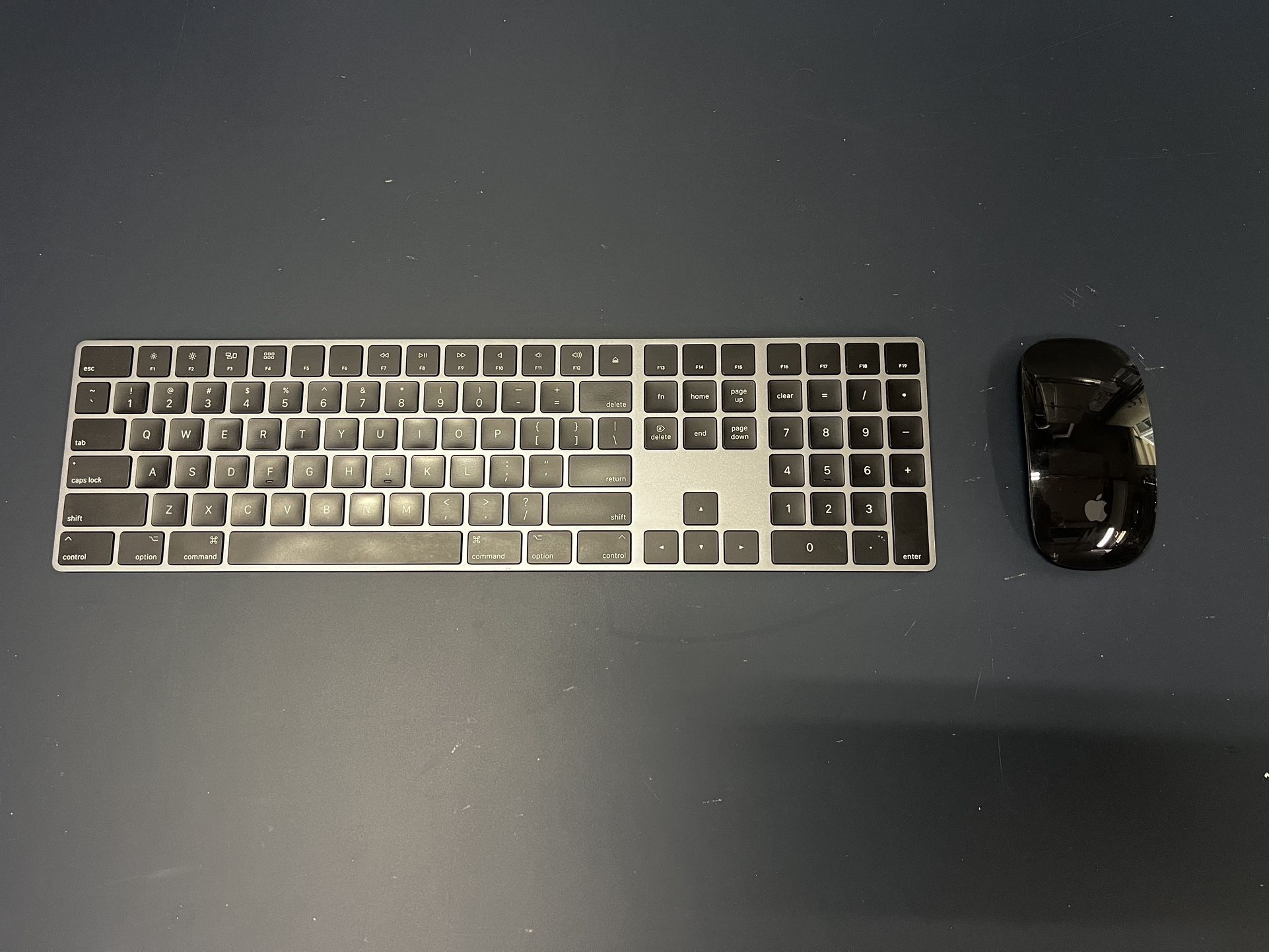 Apple Magic Keyboard & Mouse