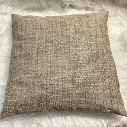 High quality durable throw pillow 18”x18” Pillow AND pillow insert