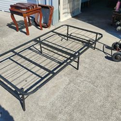 Twin Size Collapsible Metal Bed Frame 