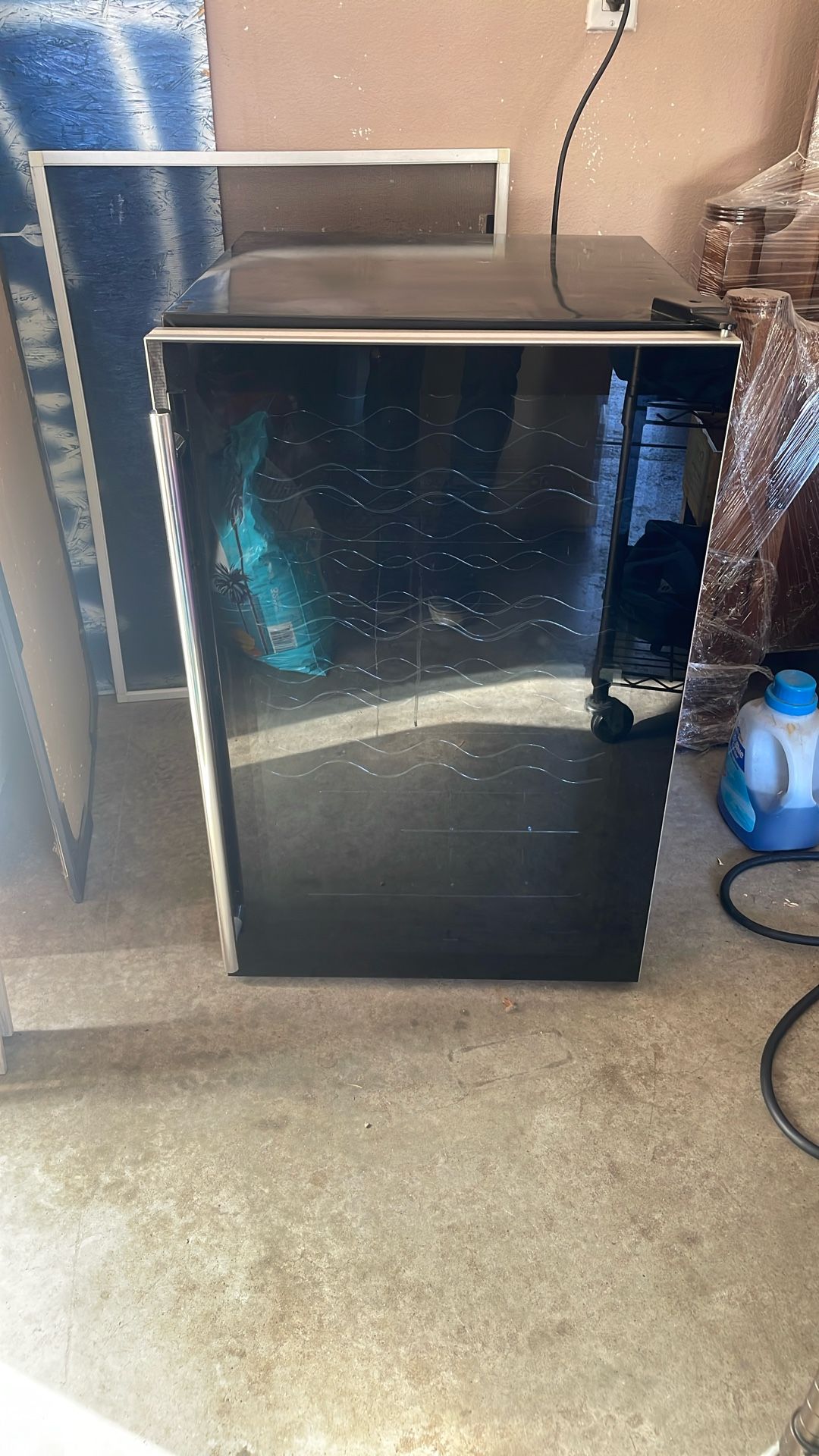 Magic Chef Wine Fridge Holds 30+ Bottles