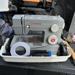 Singer 4411 Heavy Duty Sewing Machine