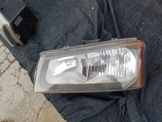 2003 to 2007 Chevy Silverado headlights