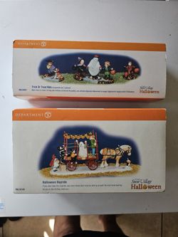 Department 56 Halloween Lot