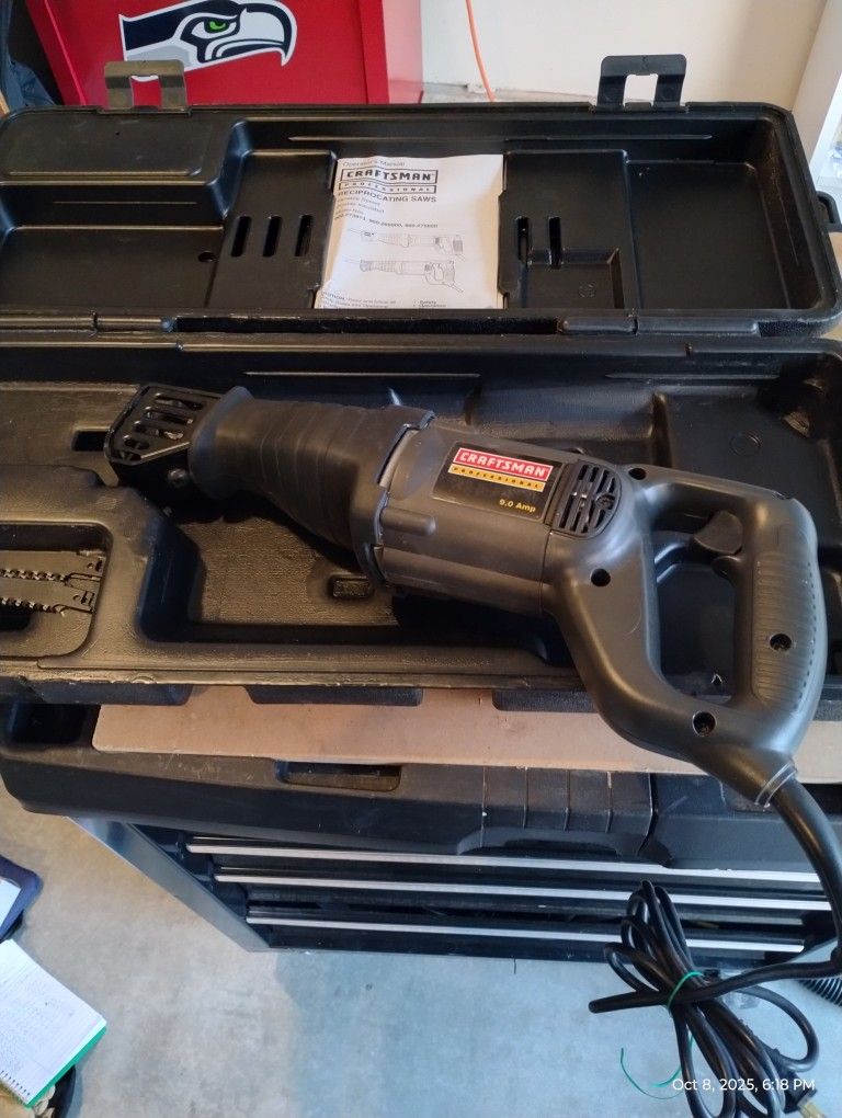 Craftsman Reciprocating Saw With Hard Case