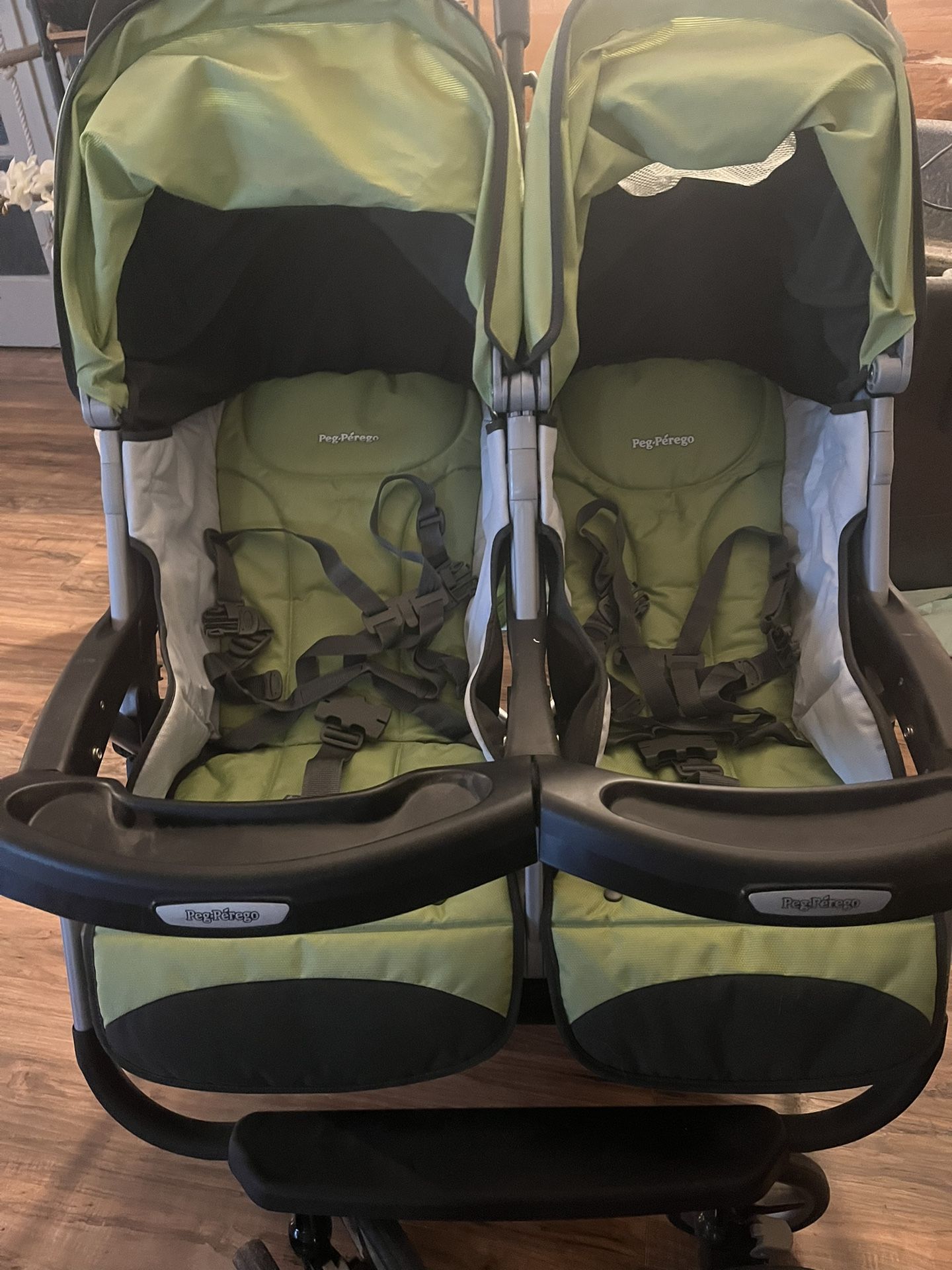 Peg Pérego Double Sided Stroller