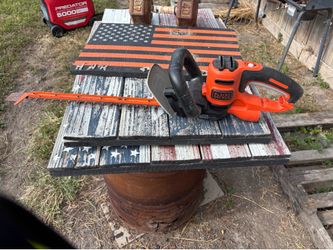 Electric hedge trim