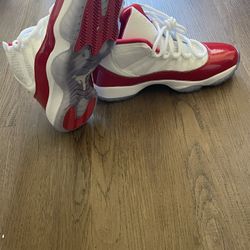 Jordan 11 Cherry High 8.5 Men