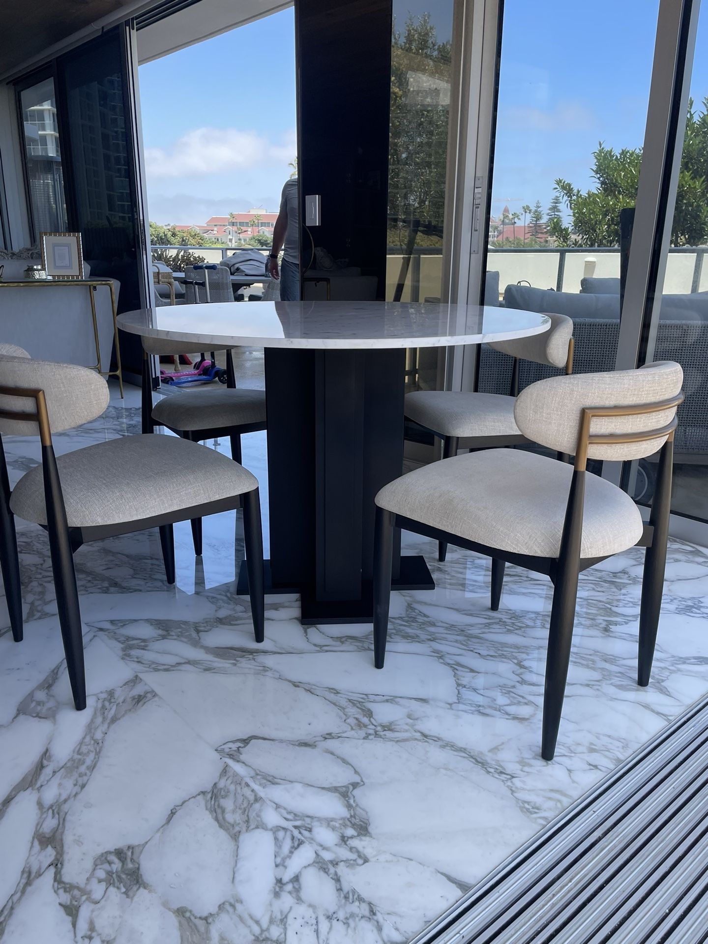 Marble Round Dining Table