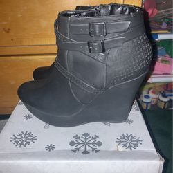 Black Platform Boots