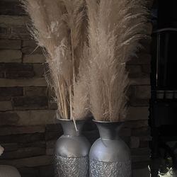 2 Metal Vases With Pampas Stems