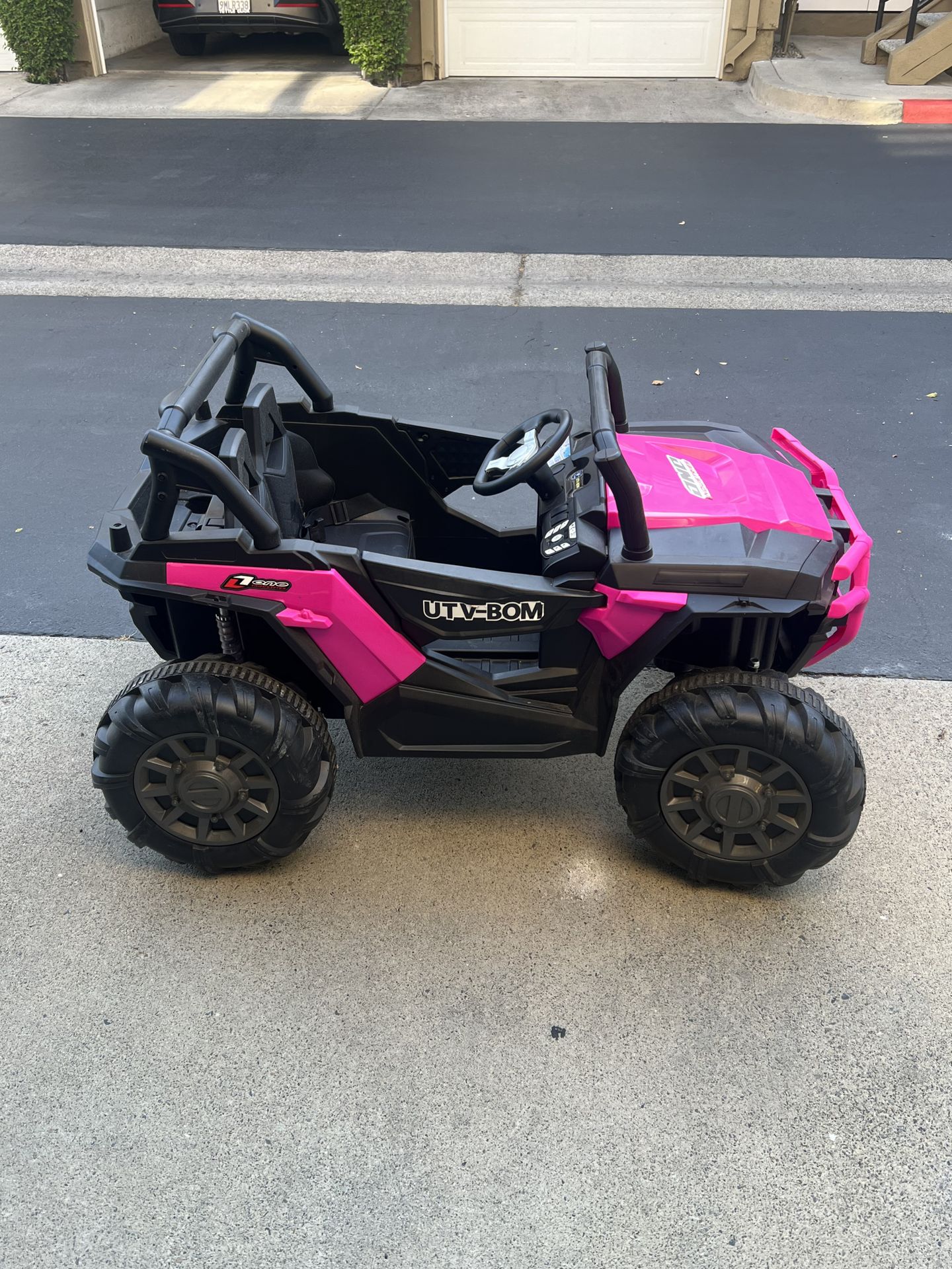 24V UTV 4x4 PINK