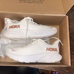 Hoka Size 7 Women’s Shoes.