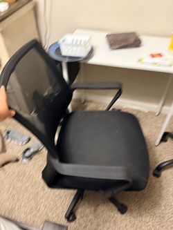 Black Mesh Office Chair with Wheels