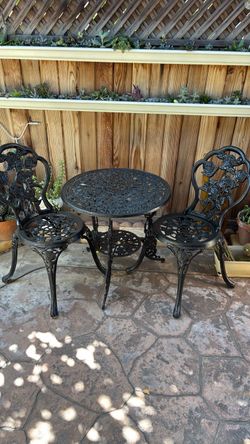 USED ALUMINUM BISTRO SET