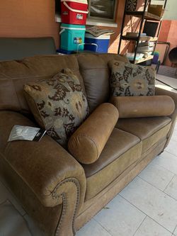 Signature Design by Ashley Loveseat lounge couch