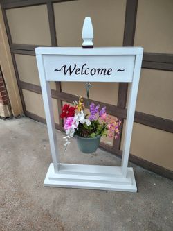 Welcome/hanging plant stand