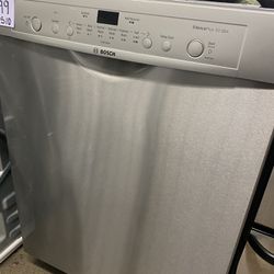 New Scratch And Dent Bosch Dishwasher Excellent Conditions 